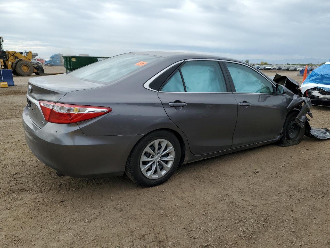 2017 Toyota Camry Le - Image 3