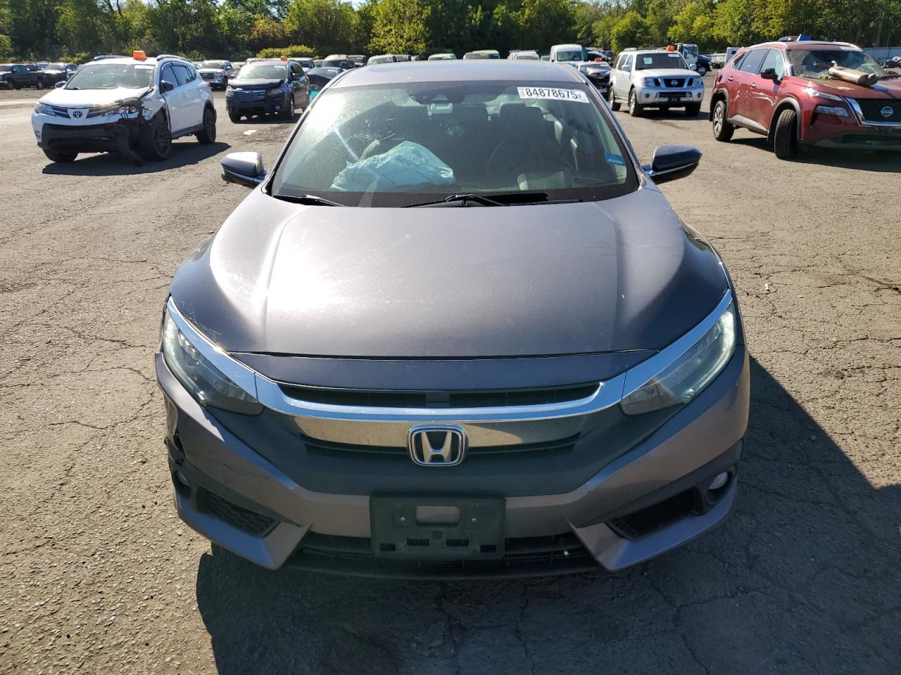 2016 Honda Civic Touring - Image 5