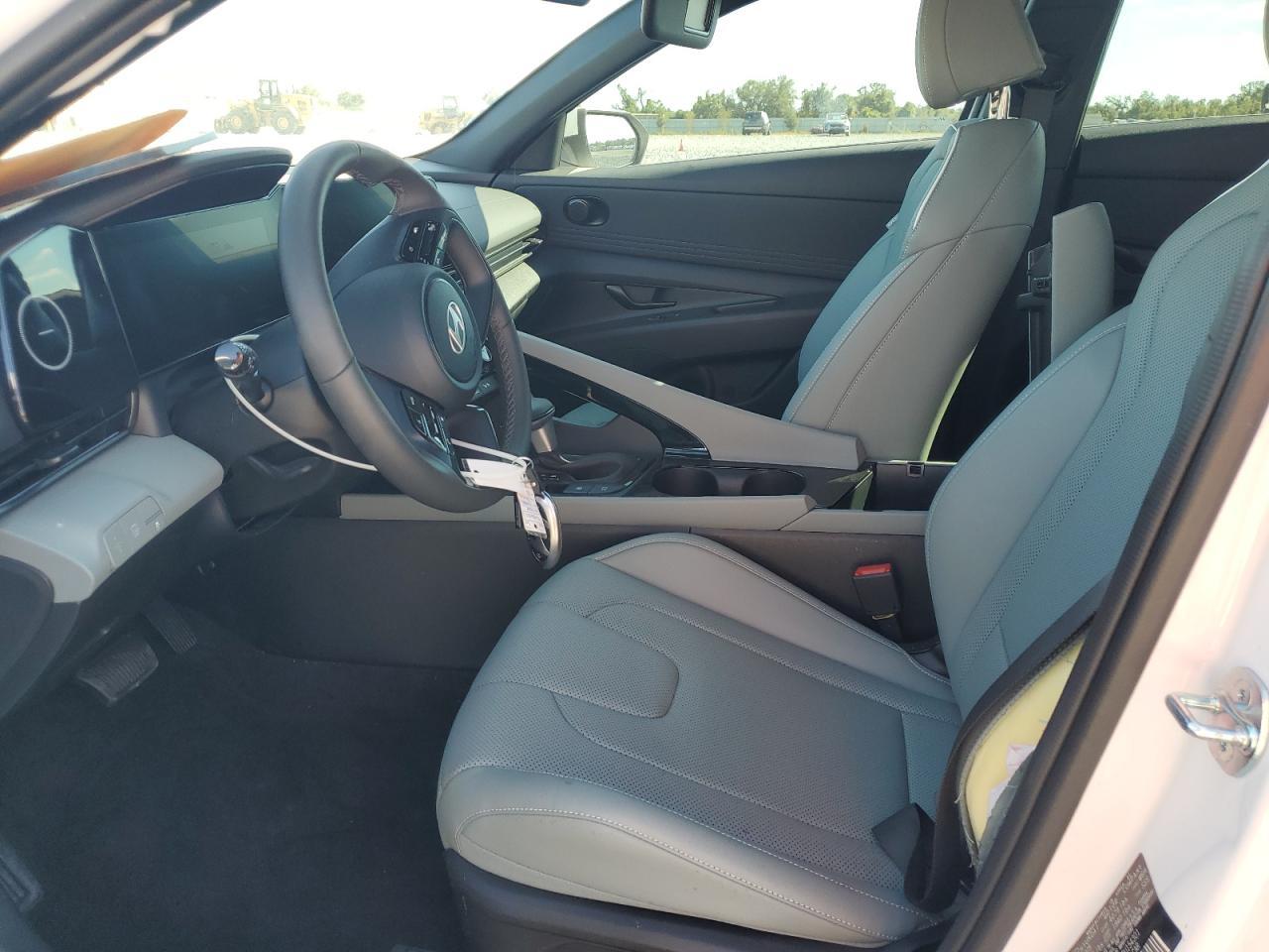 2025 Hyundai Elantra Limited - Фото 7