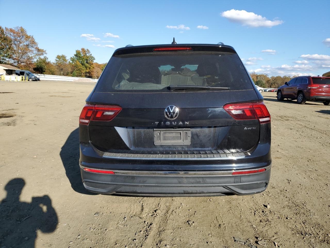 2022 Volkswagen Tiguan S - Фото 6