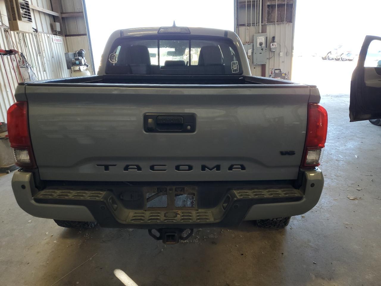 2019 Toyota Tacoma Double Cab - Image 6