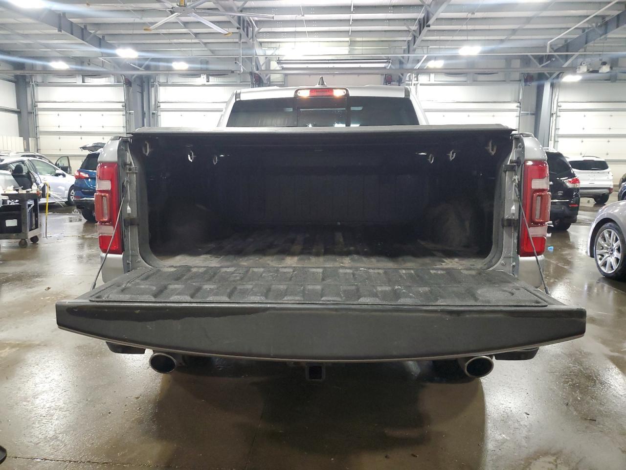 2019 Ram 1500 Laramie - Фото 6