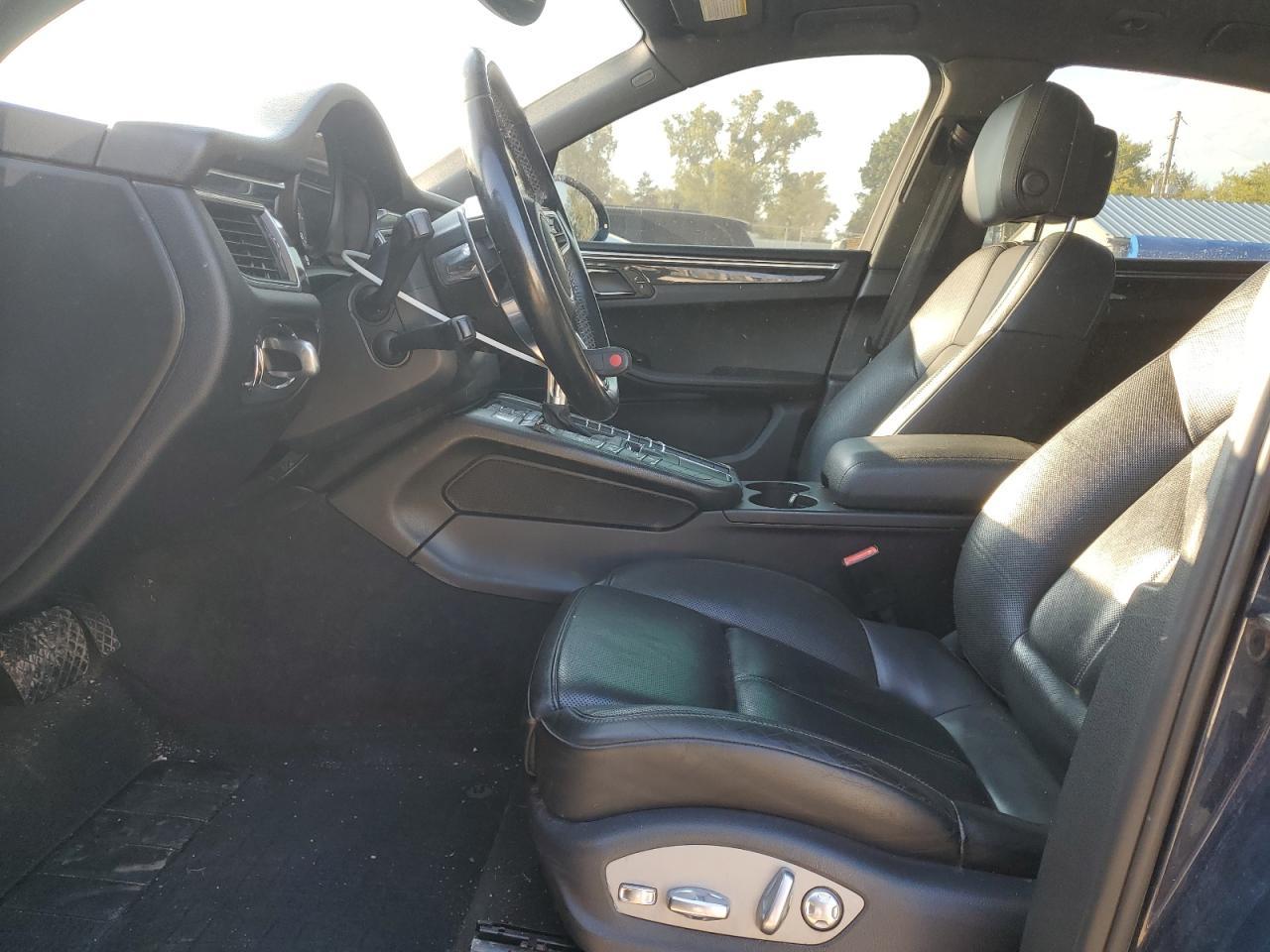 2016 Porsche Macan S - Image 7