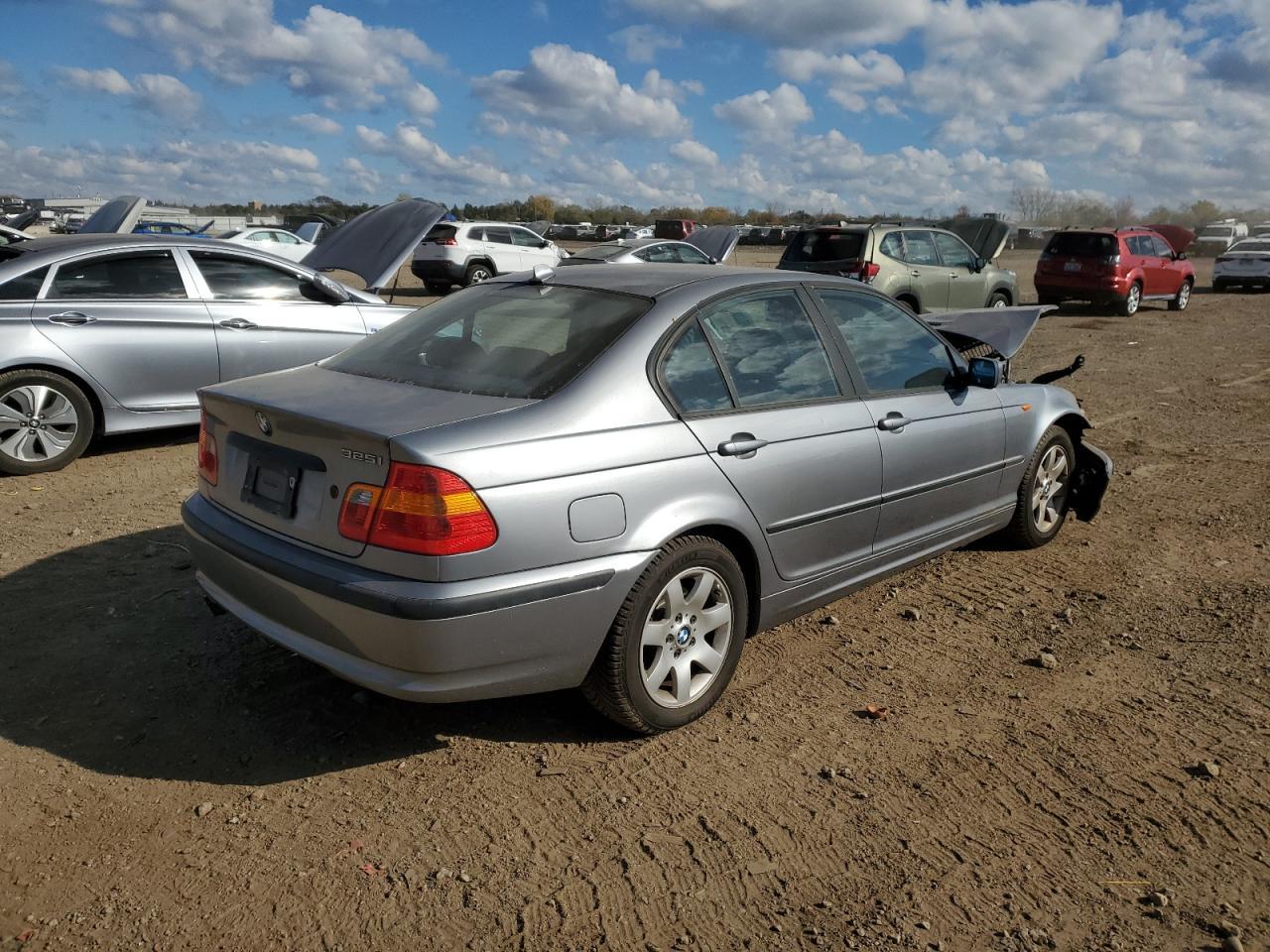 2004 BMW 325 I - Image 3