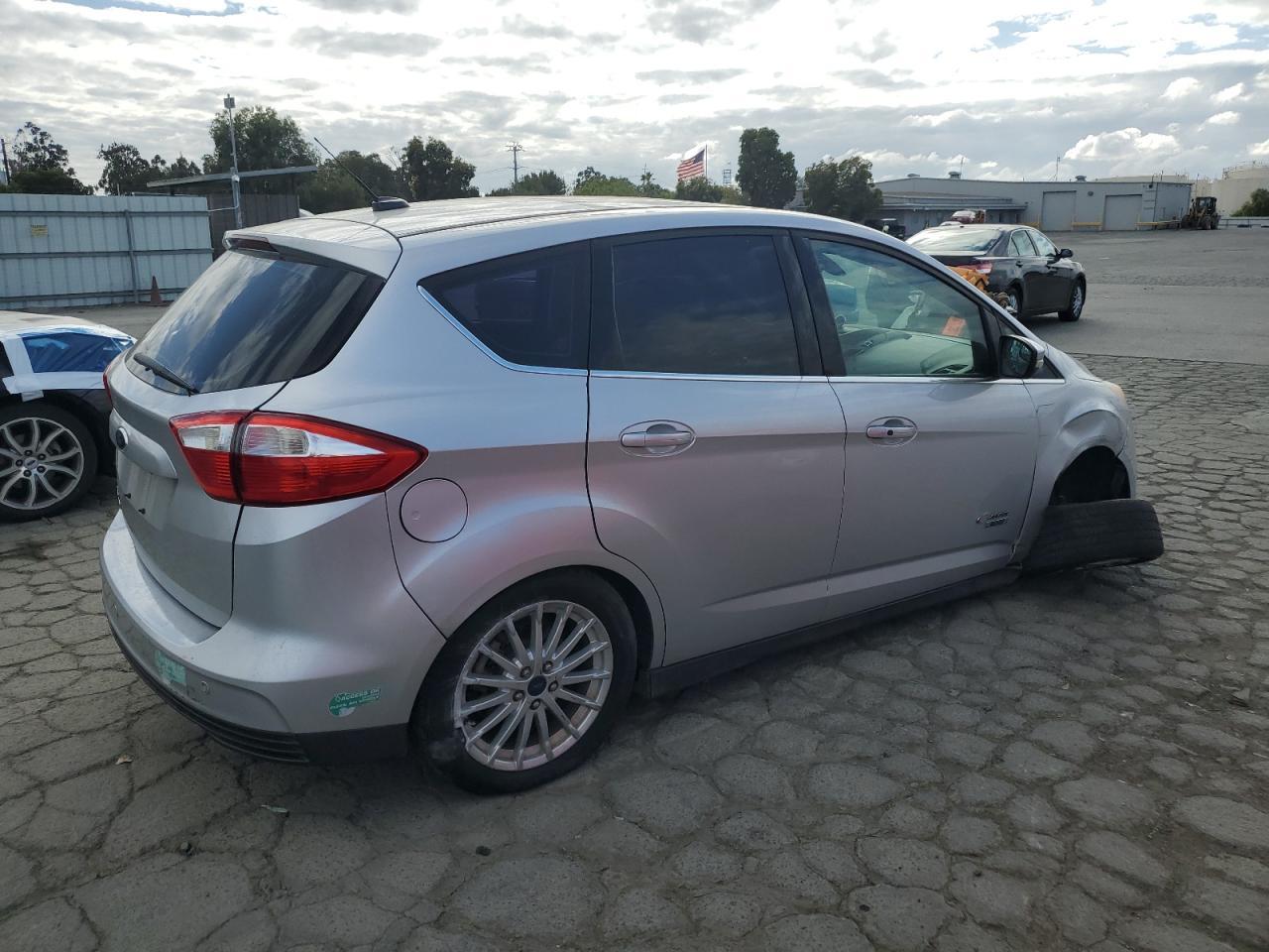 2014 Ford C-Max Premium - Image 3