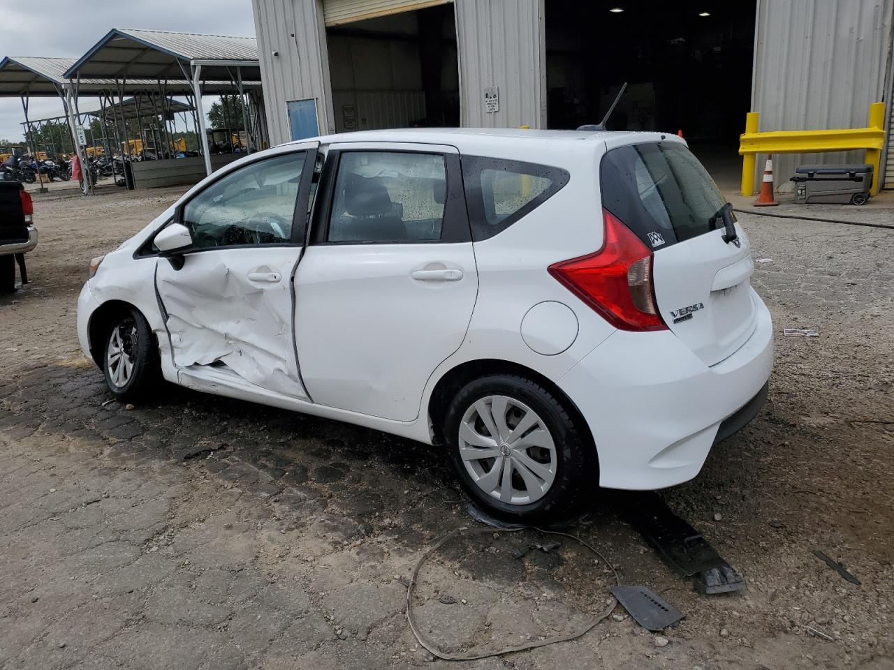 2017 Niss Versa Note Sl - Фото 2