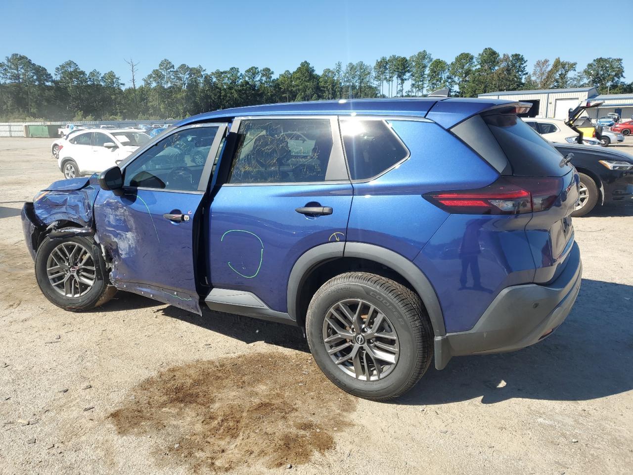 2023 Nissan Rogue S - Фото 2