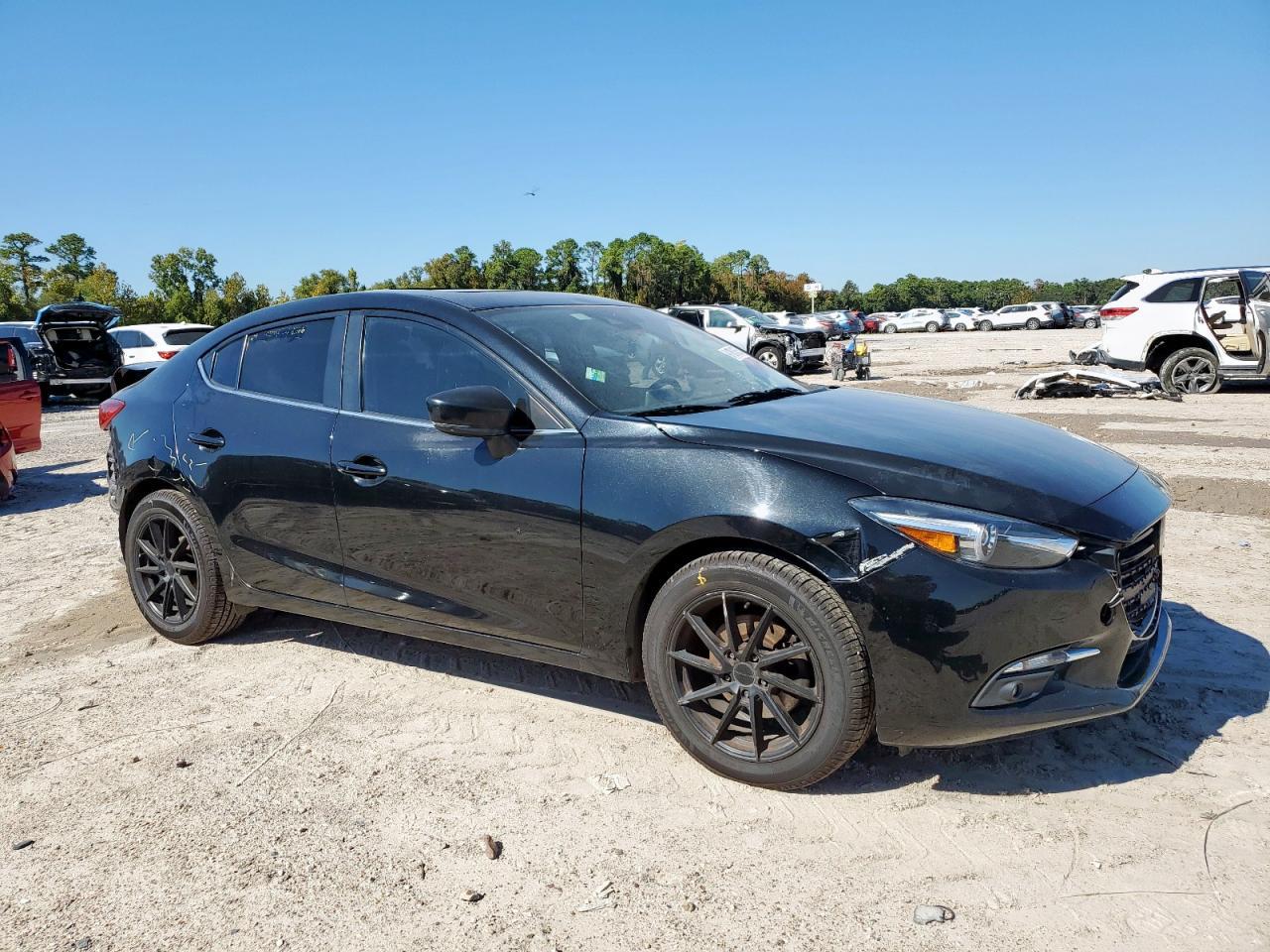 2018 Mazda 3 Grand Touring - Image 4