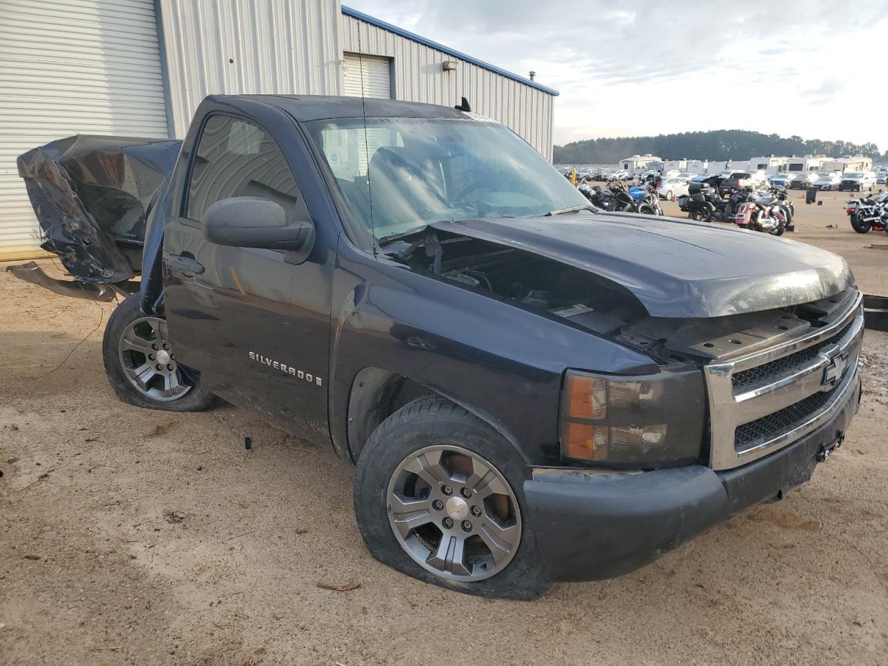 2007 Chevrolet Silverado C1500 - Image 4