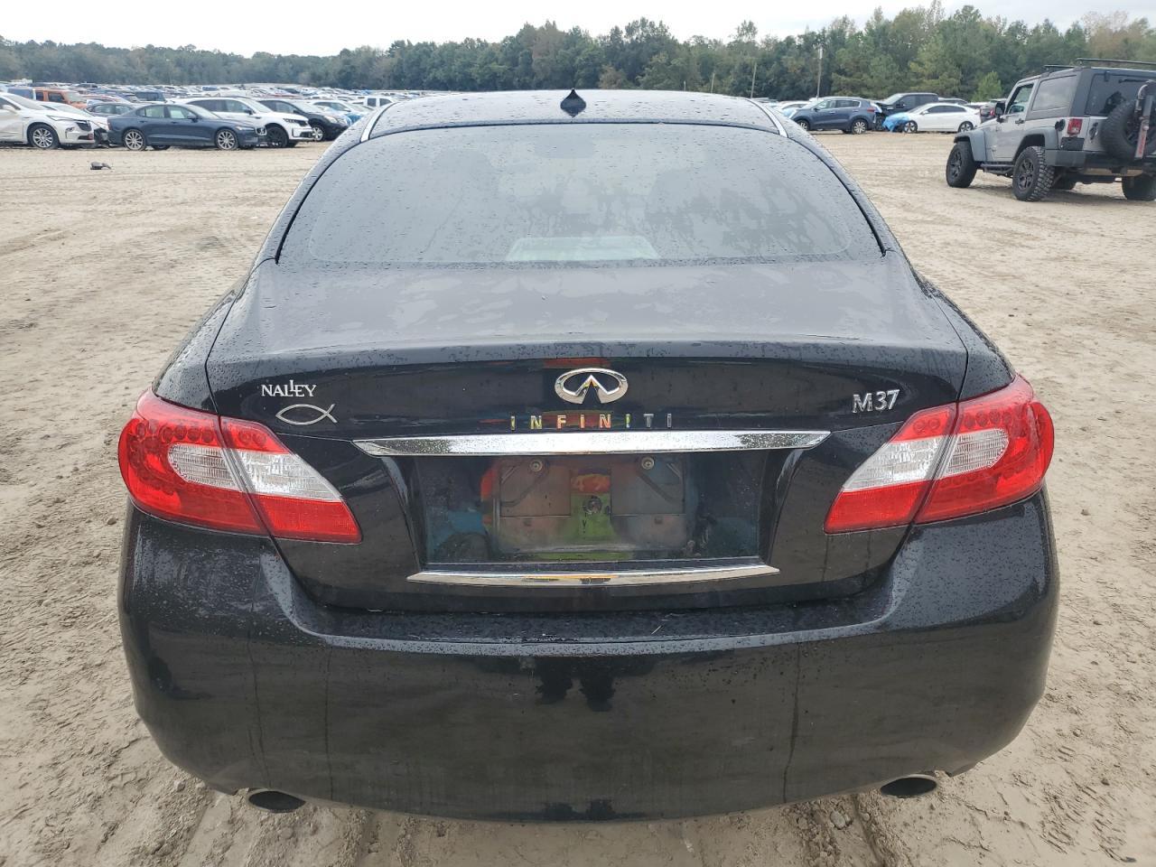 2011 Infiniti M37 - Image 6