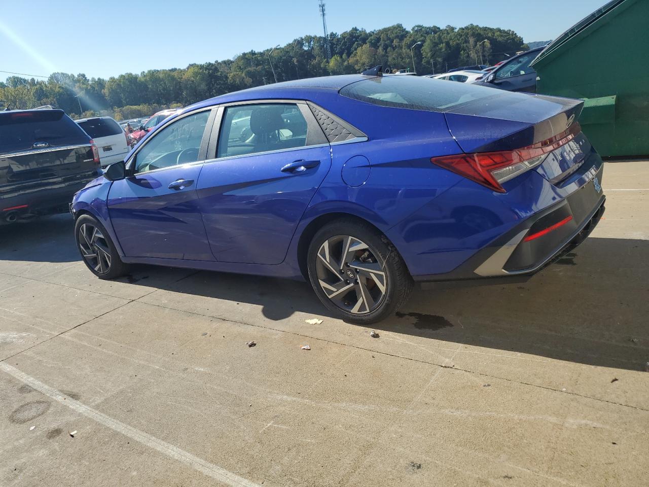 2025 Hyundai Elantra Sel - Image 2