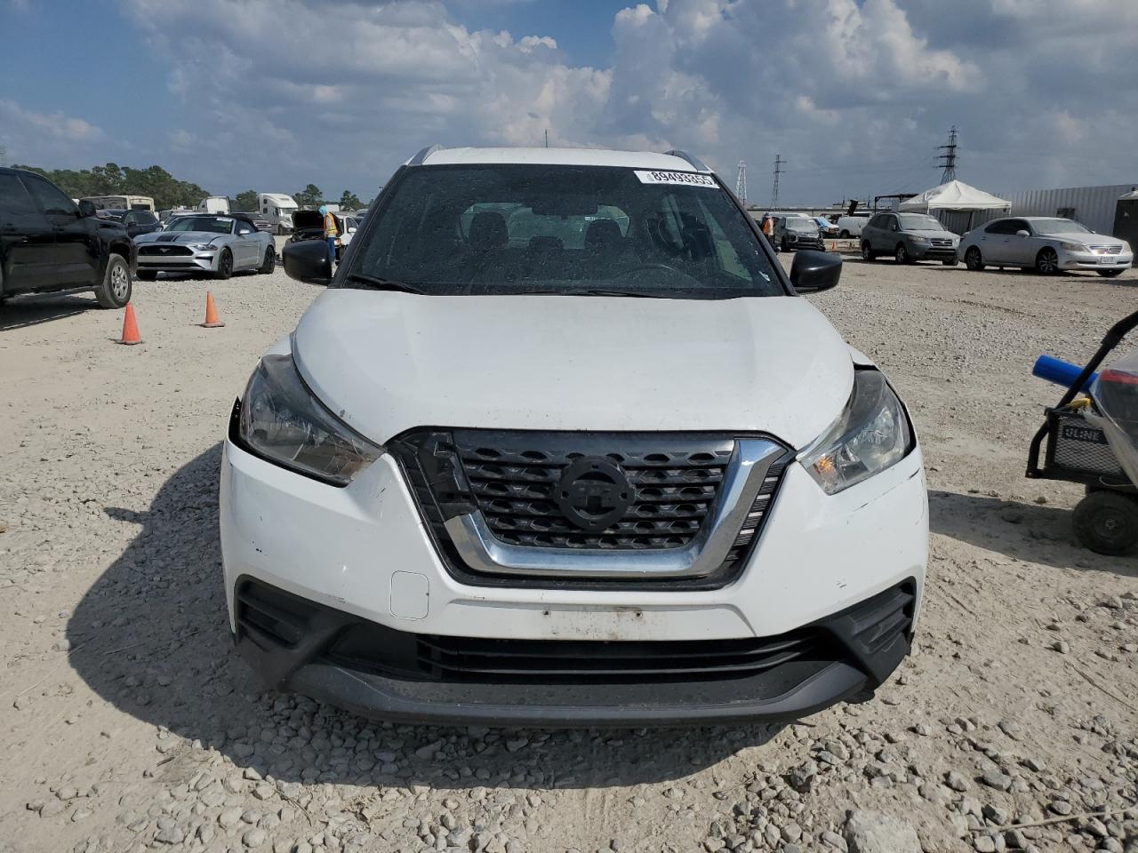 2018 Nissan Kicks S - Image 5