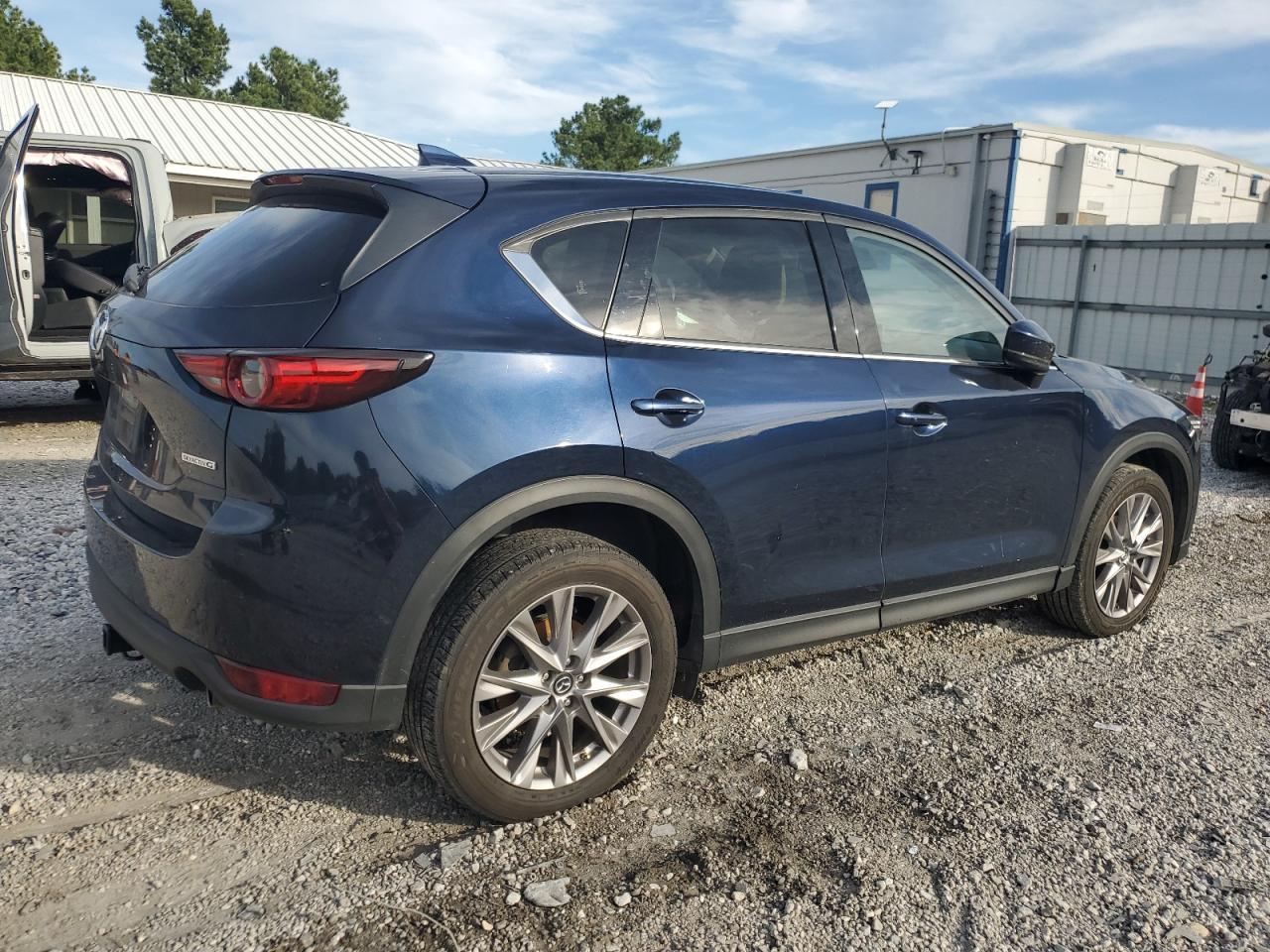 2020 Mazda Cx-5 Grand Touring - Image 3