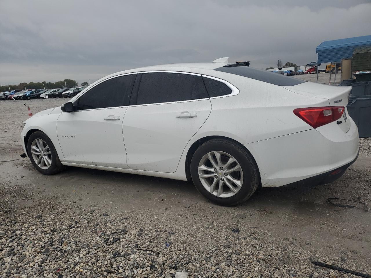 2017 Chevrolet Malibu Lt - Фото 2