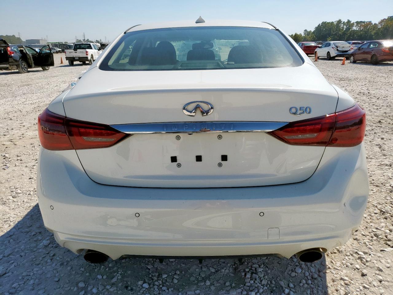 2018 Infiniti Q50 Luxe - Image 6