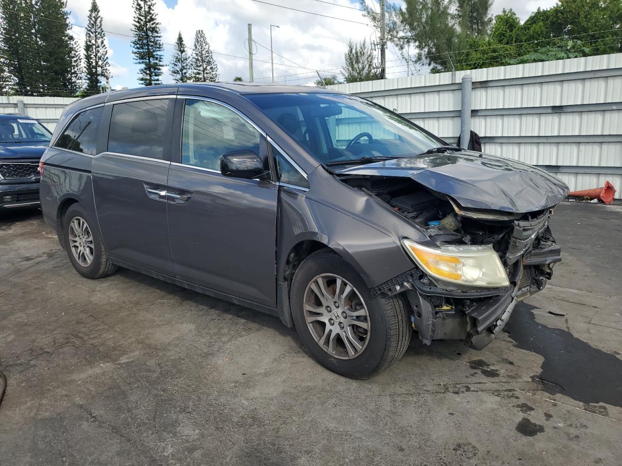 2012 Honda Odyssey Exl - Image 4