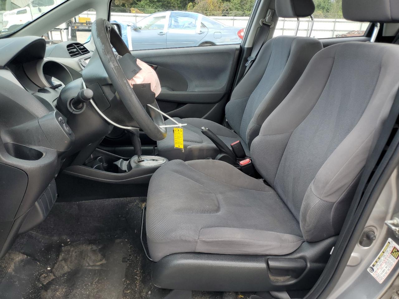 2010 Honda Fit - Image 7