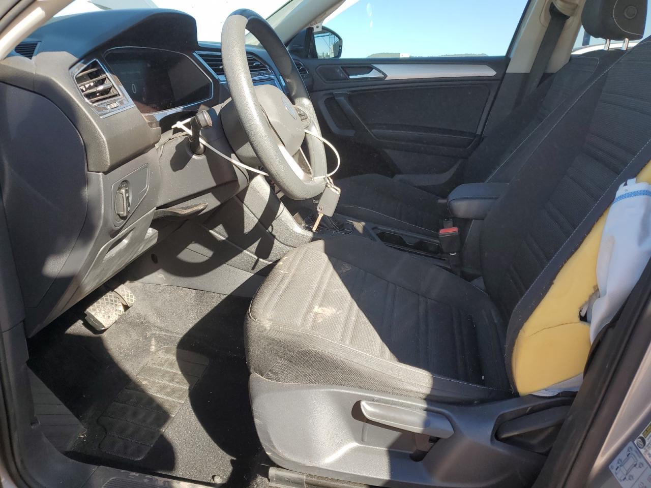 2022 Volkswagen Tiguan S - Фото 7