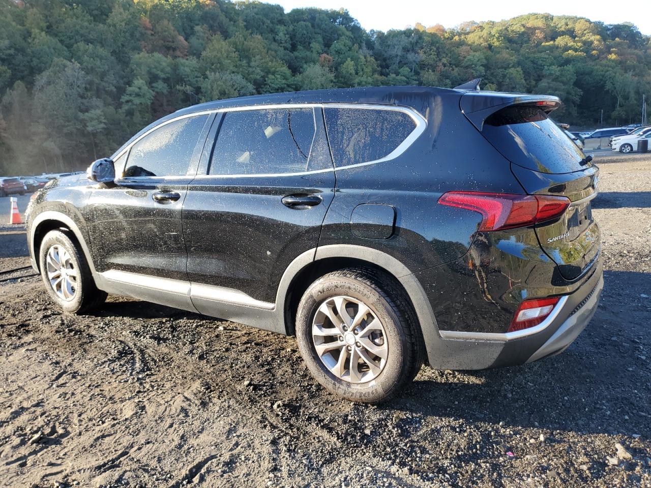 2020 Hyundai Santa Fe Sel - Image 2