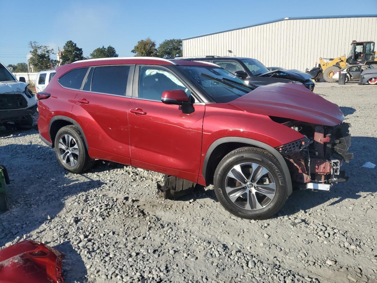 2023 Toyota Highlander L - Image 4