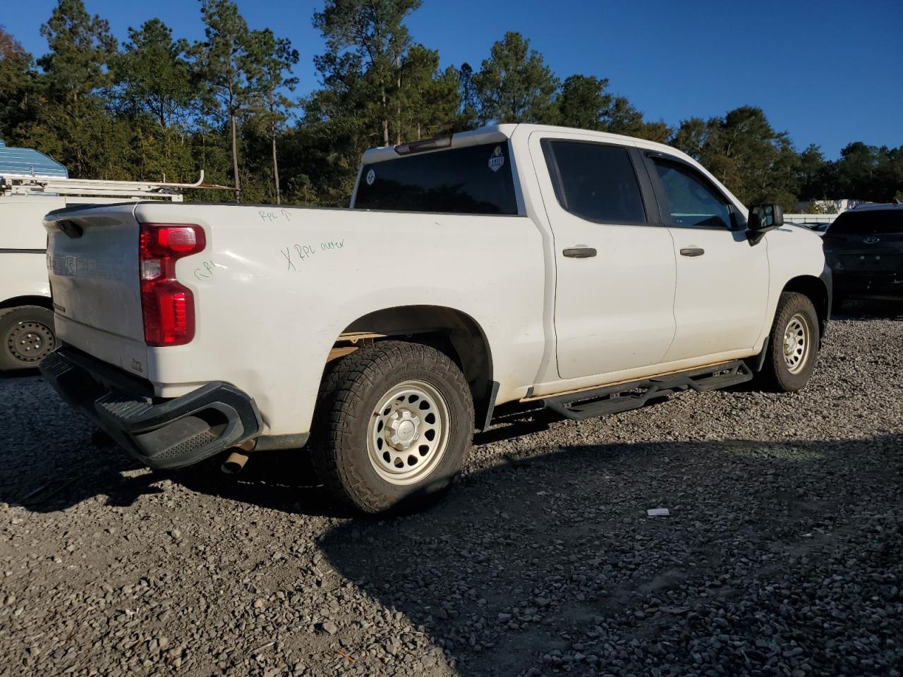 2020 Chevrolet Silverado C1500 - Фото 3