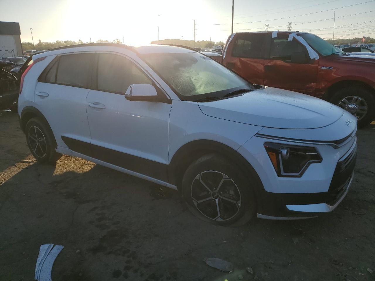 2023 Kia Niro Ex - Фото 4
