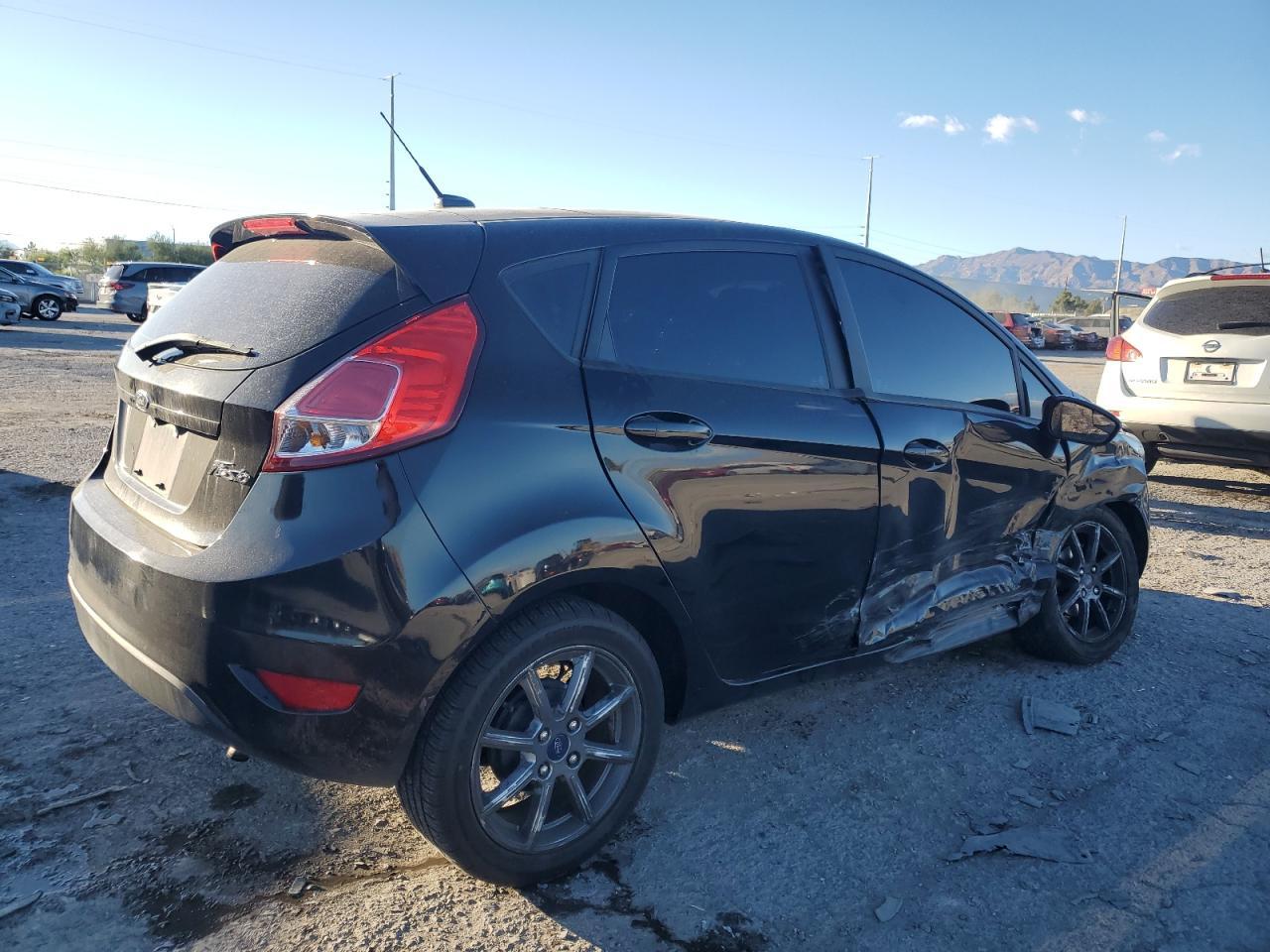 2018 Ford Fiesta Se - Фото 3