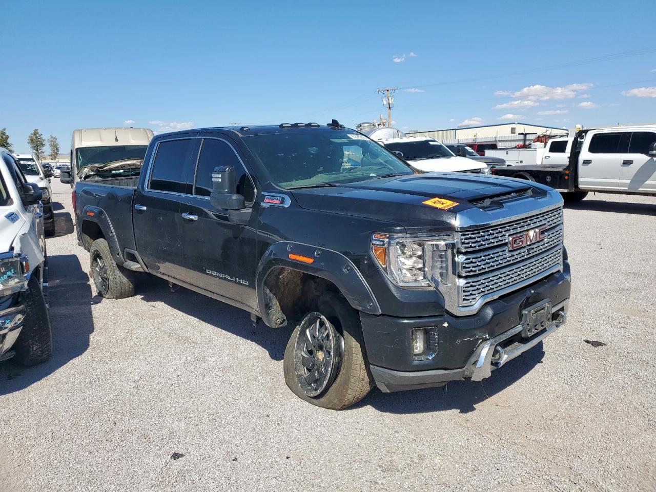 2021 GMC Sierra K2500 Denali - Image 4
