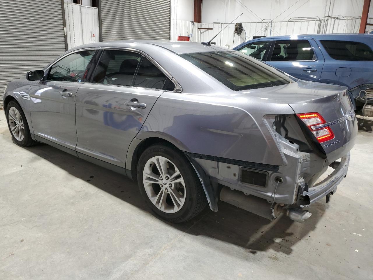 2014 Ford Taurus Sel - Фото 2