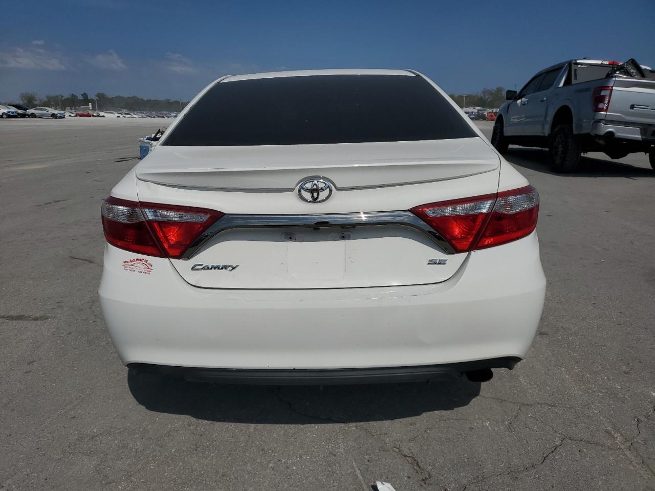2015 Toyota Camry Le - Фото 6