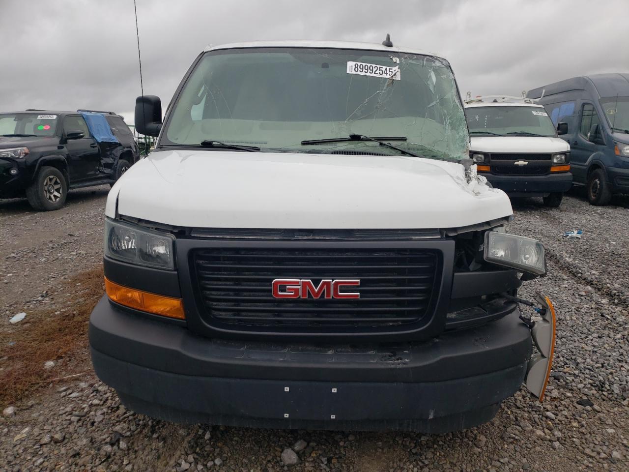 2023 GMC Savana G2500 - Фото 5