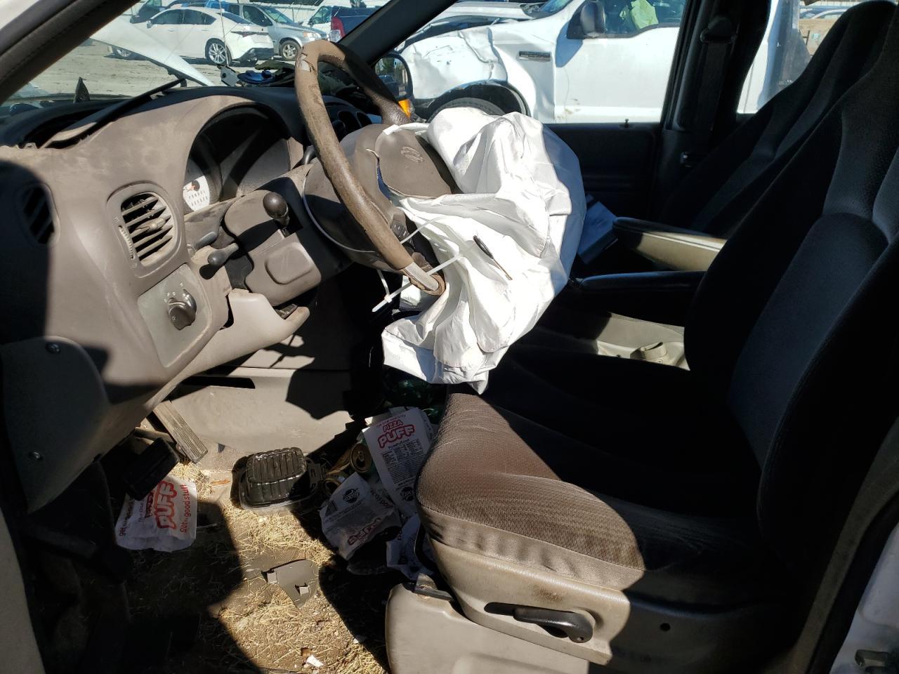 2003 Dodge Caravan Se - Фото 7