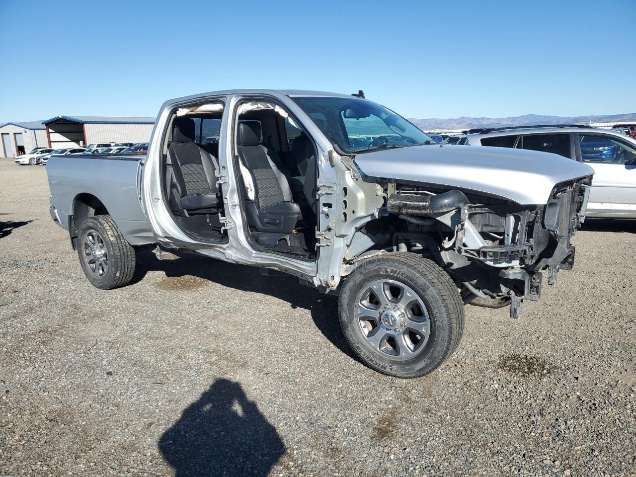 2018 Ram 2500 Slt - Image 4