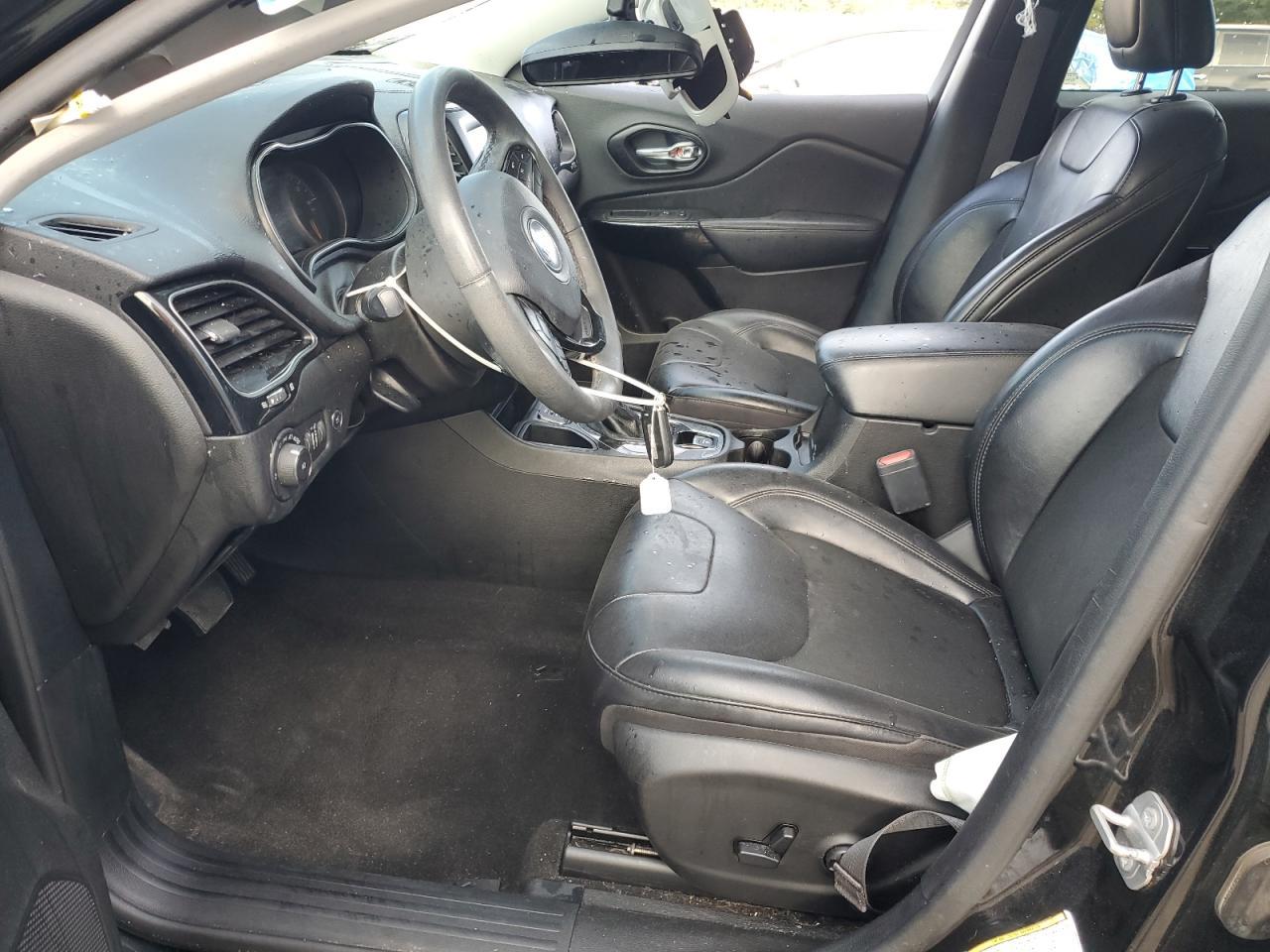 2020 Jeep Cherokee Latitude Plus - Фото 7