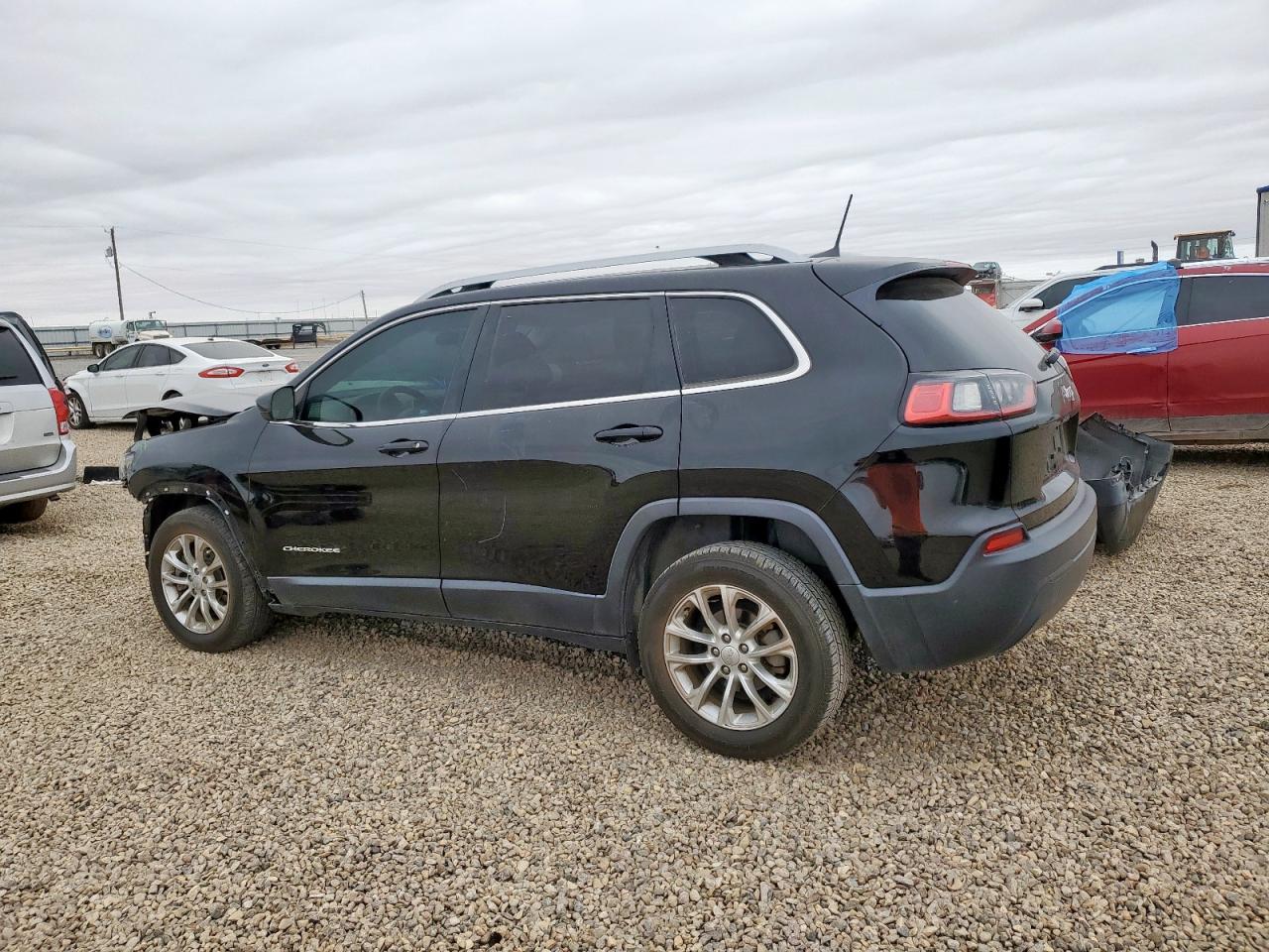 2019 Jeep Cherokee Latitude - Фото 2