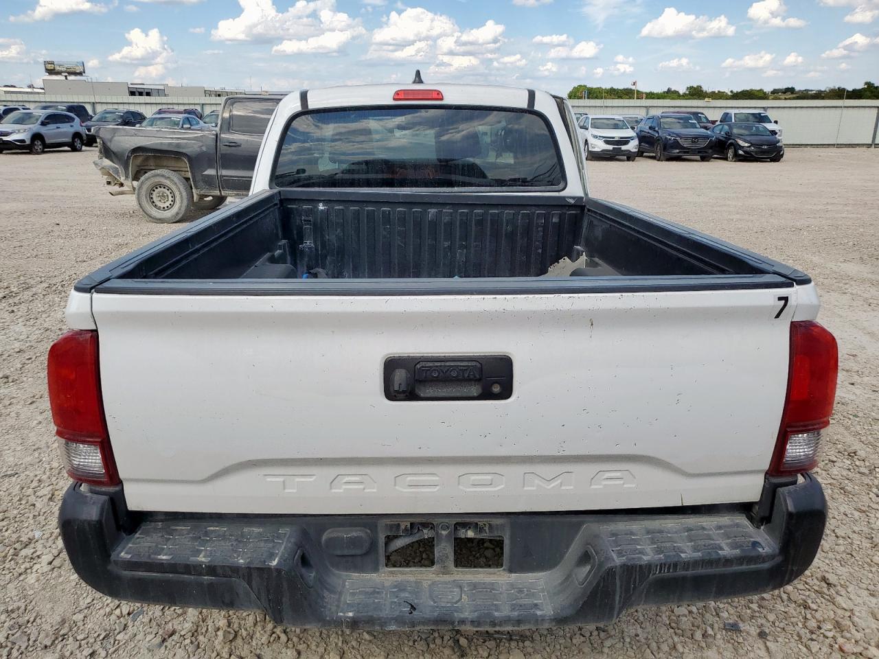 2022 Toyota Tacoma Access Cab - Image 6
