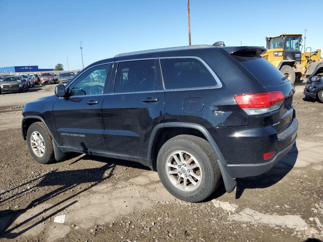 2018 Jeep Grand Cherokee Laredo - Image 2