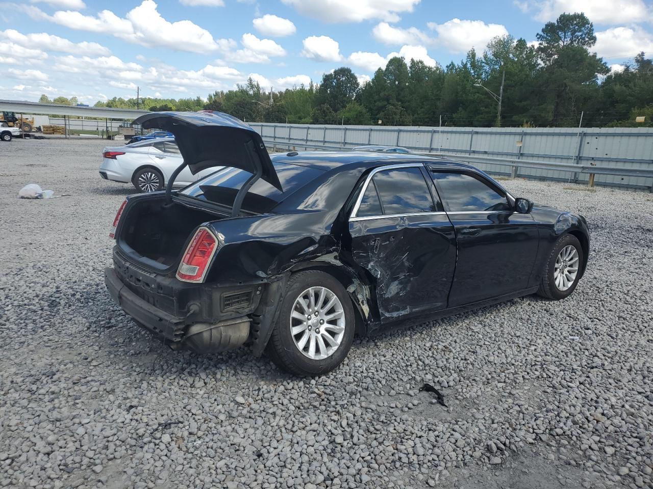 2014 Chrysler 300 - Фото 3