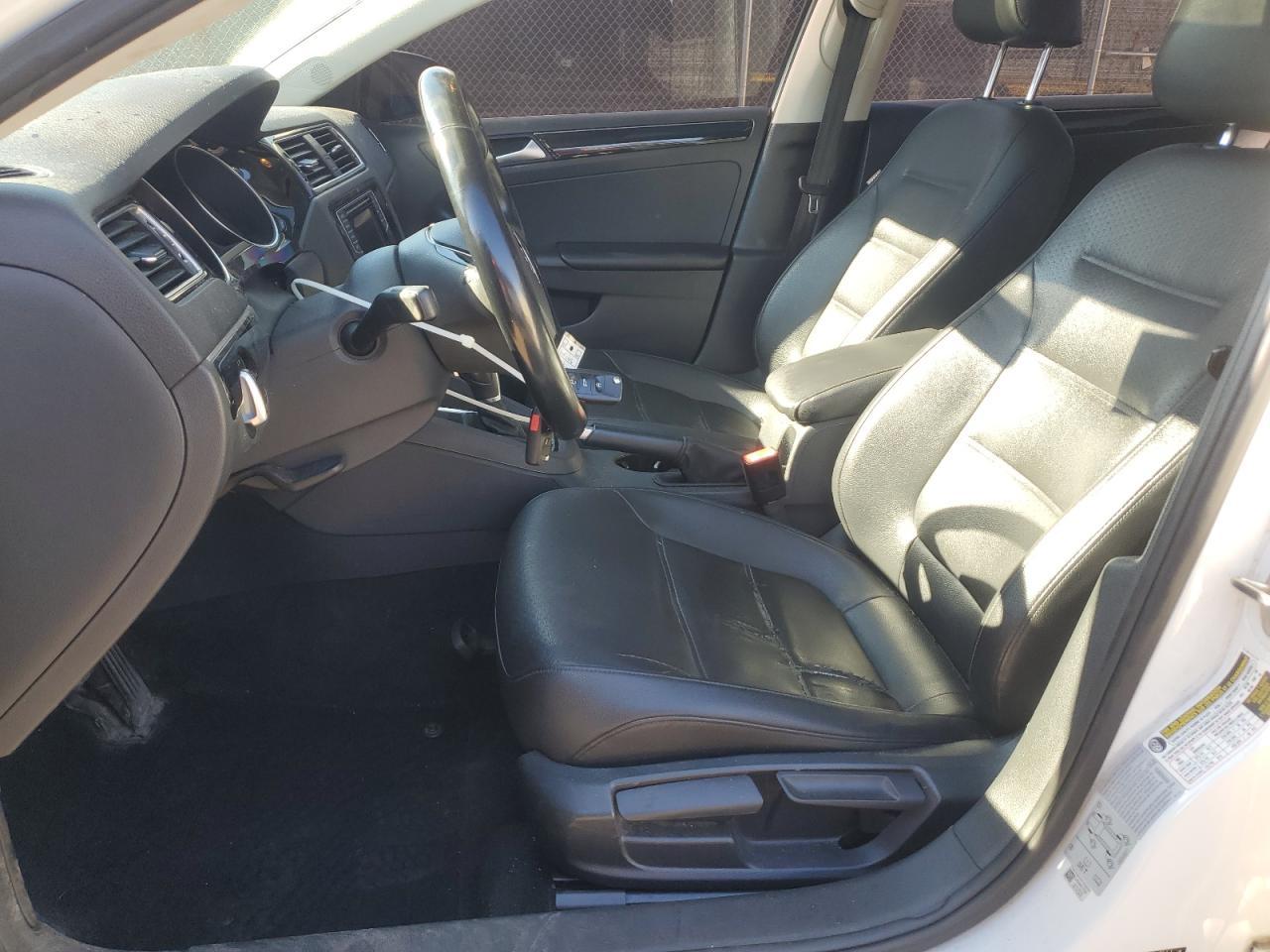 2016 Volkswagen Jetta - Image 7