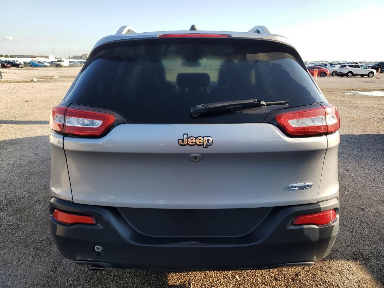 2018 Jeep Cherokee Latitude Plus - Фото 6