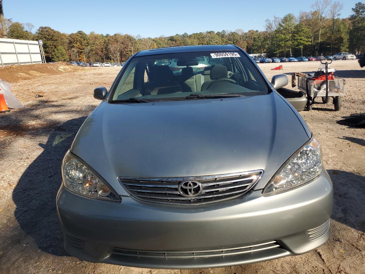 2005 Toyota Camry Le - Image 5