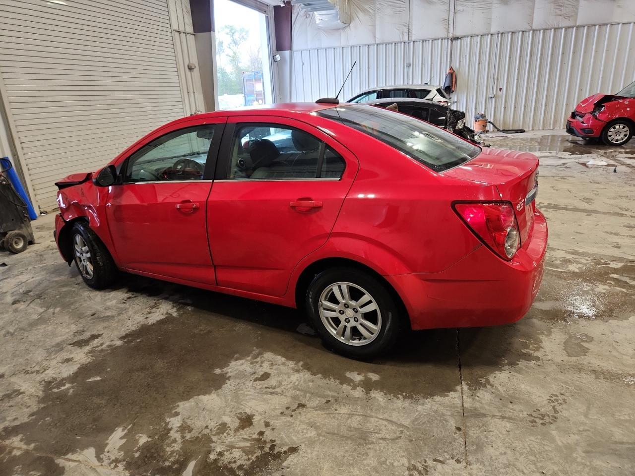 2015 Chevrolet Sonic Lt - Image 2