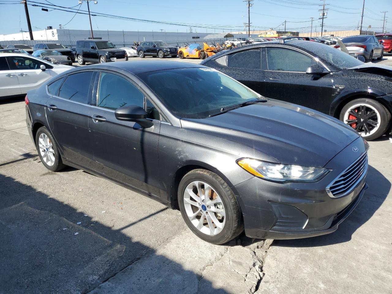 2020 Ford Fusion Se - Image 4