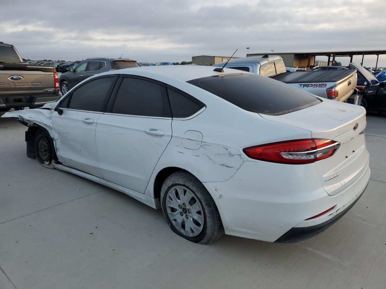 2019 Ford Fusion S - Image 2