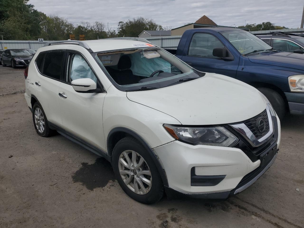 2018 Nissan Rogue S - Image 4