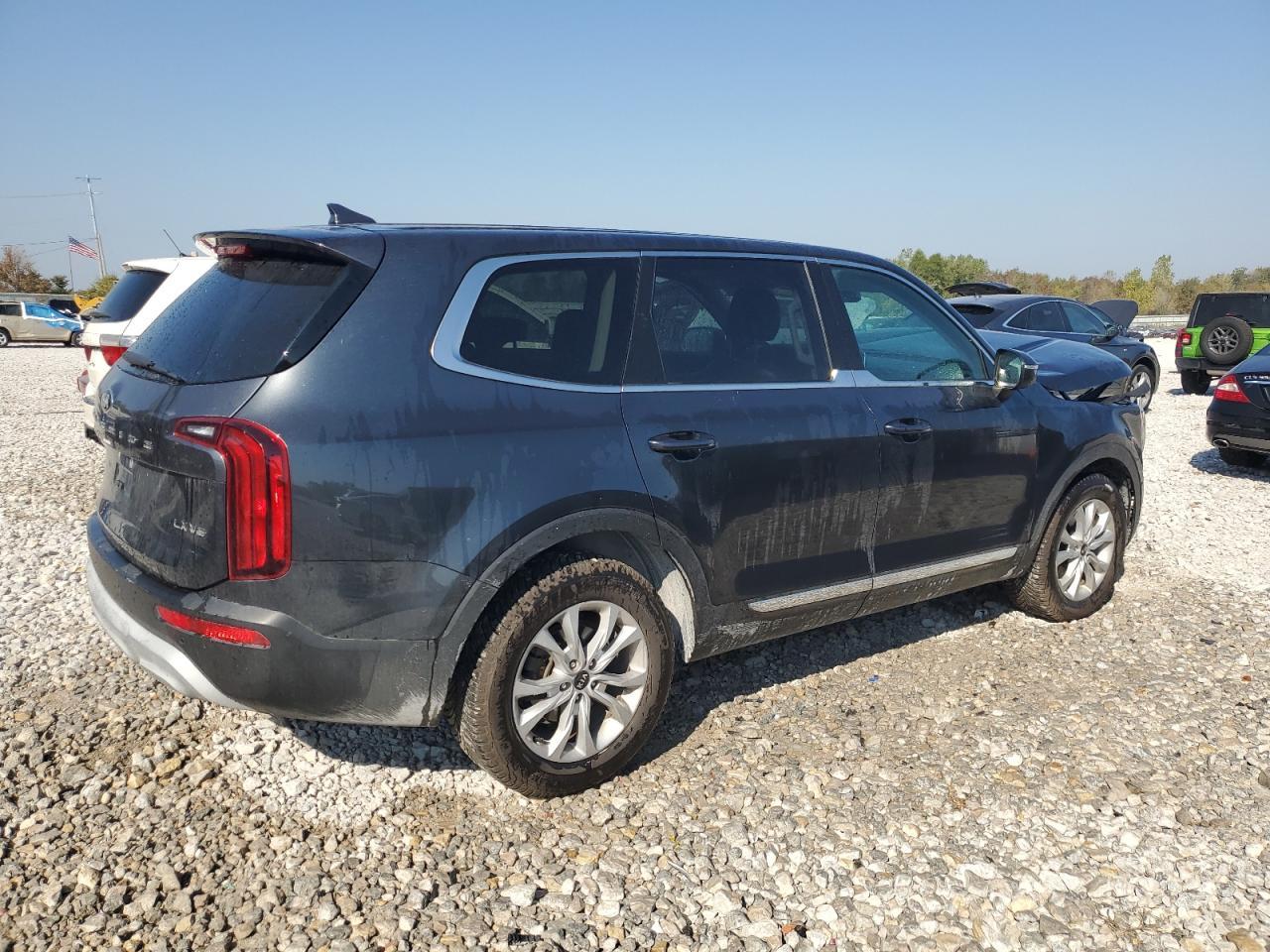 2021 Kia Telluride Lx - Image 3