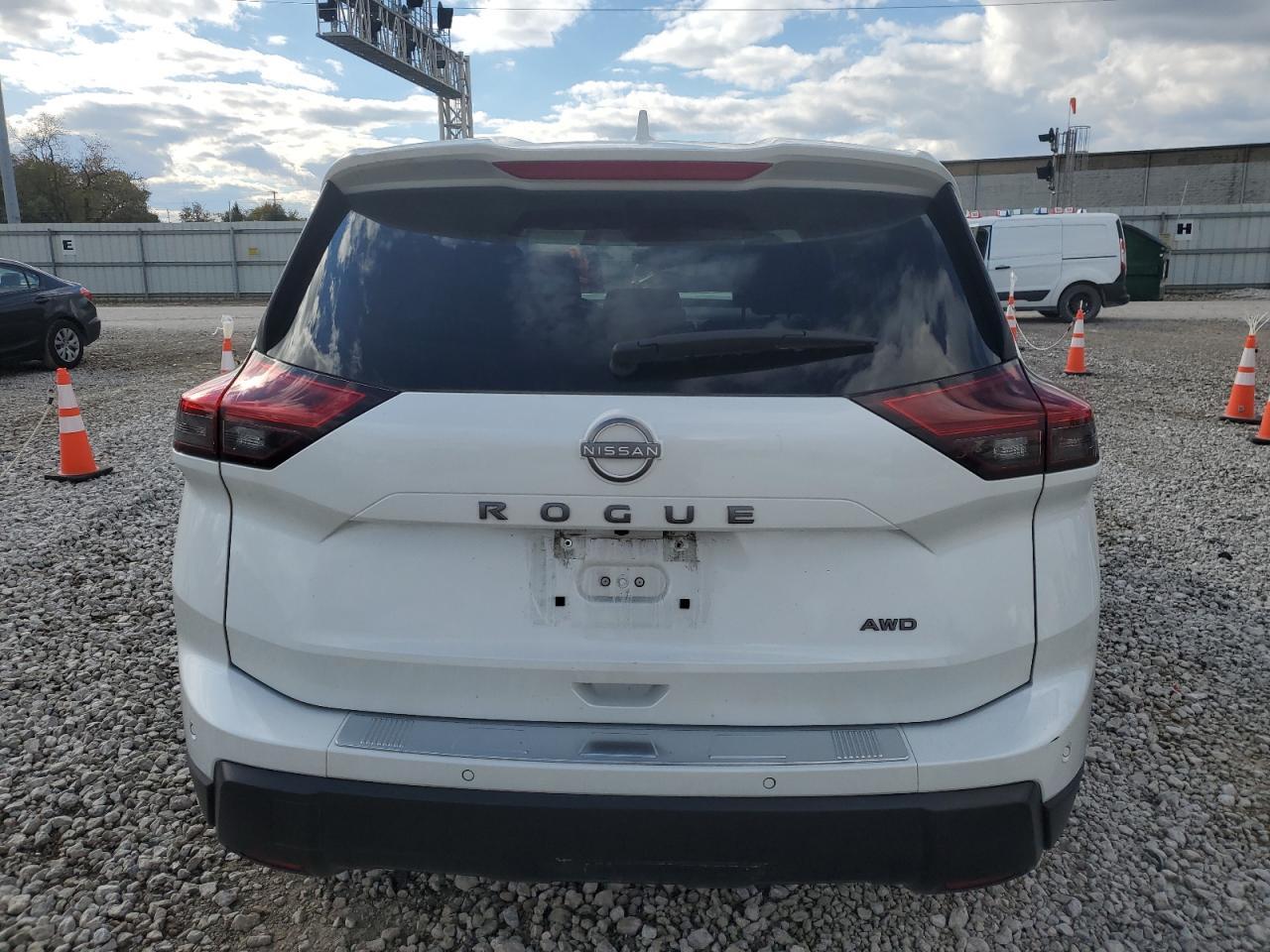 2025 Nissan Rogue Sv - Фото 6