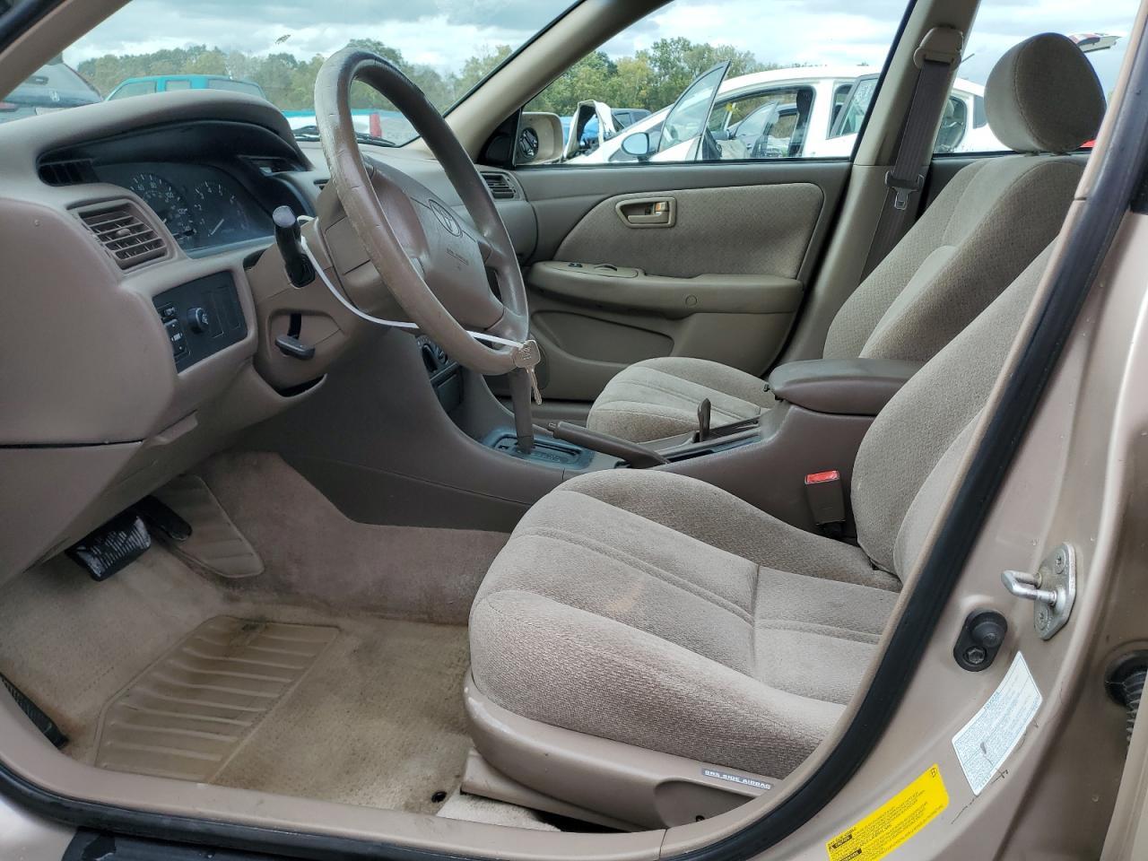 2000 Toyota Camry Le - Image 7