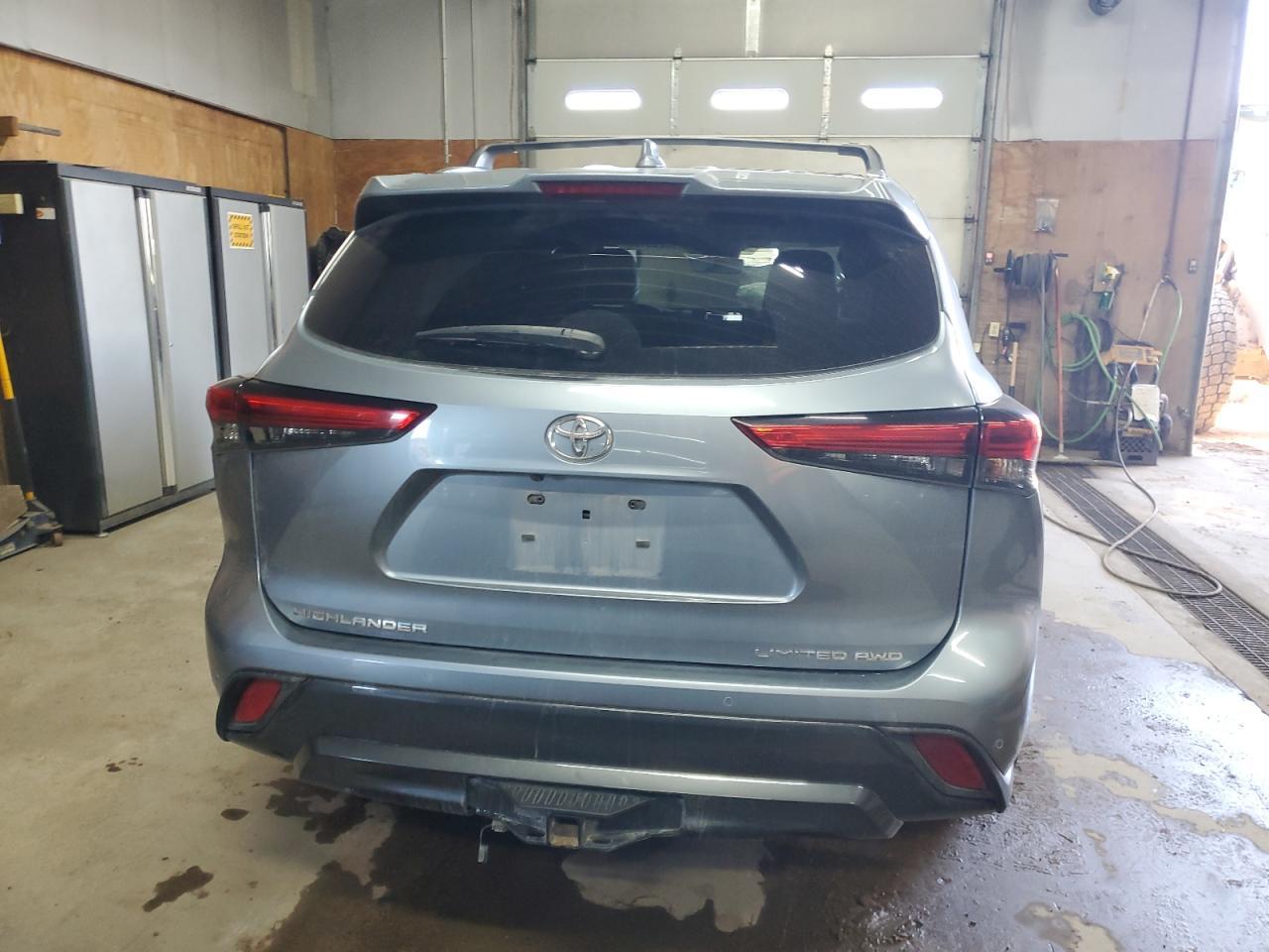 2022 Toyota Highlander Limited - Фото 6