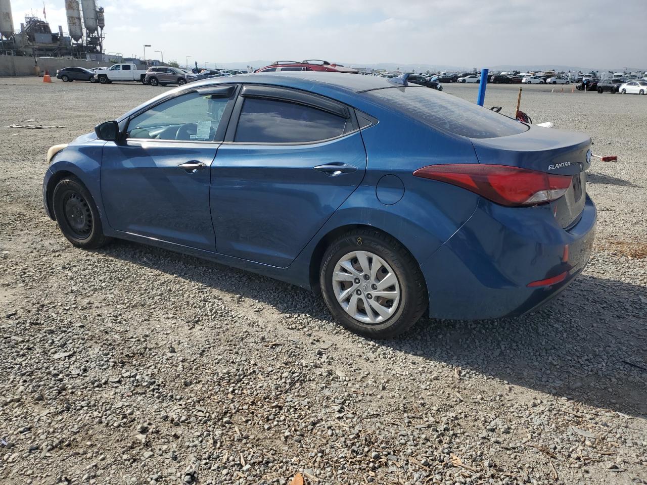 2016 Hyundai Elantra Se - Фото 2